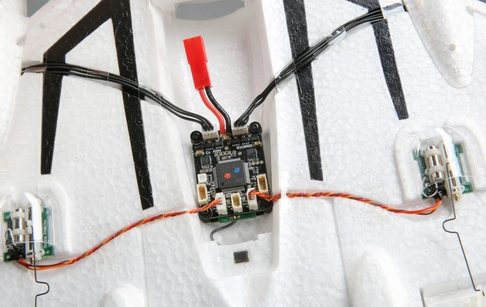 E-Flite UMX Ultrix BNF Basic Delta Wing Airplane 4 E-Flite UMX Ultrix BNF Basic Delta Wing Airplane - Image 4