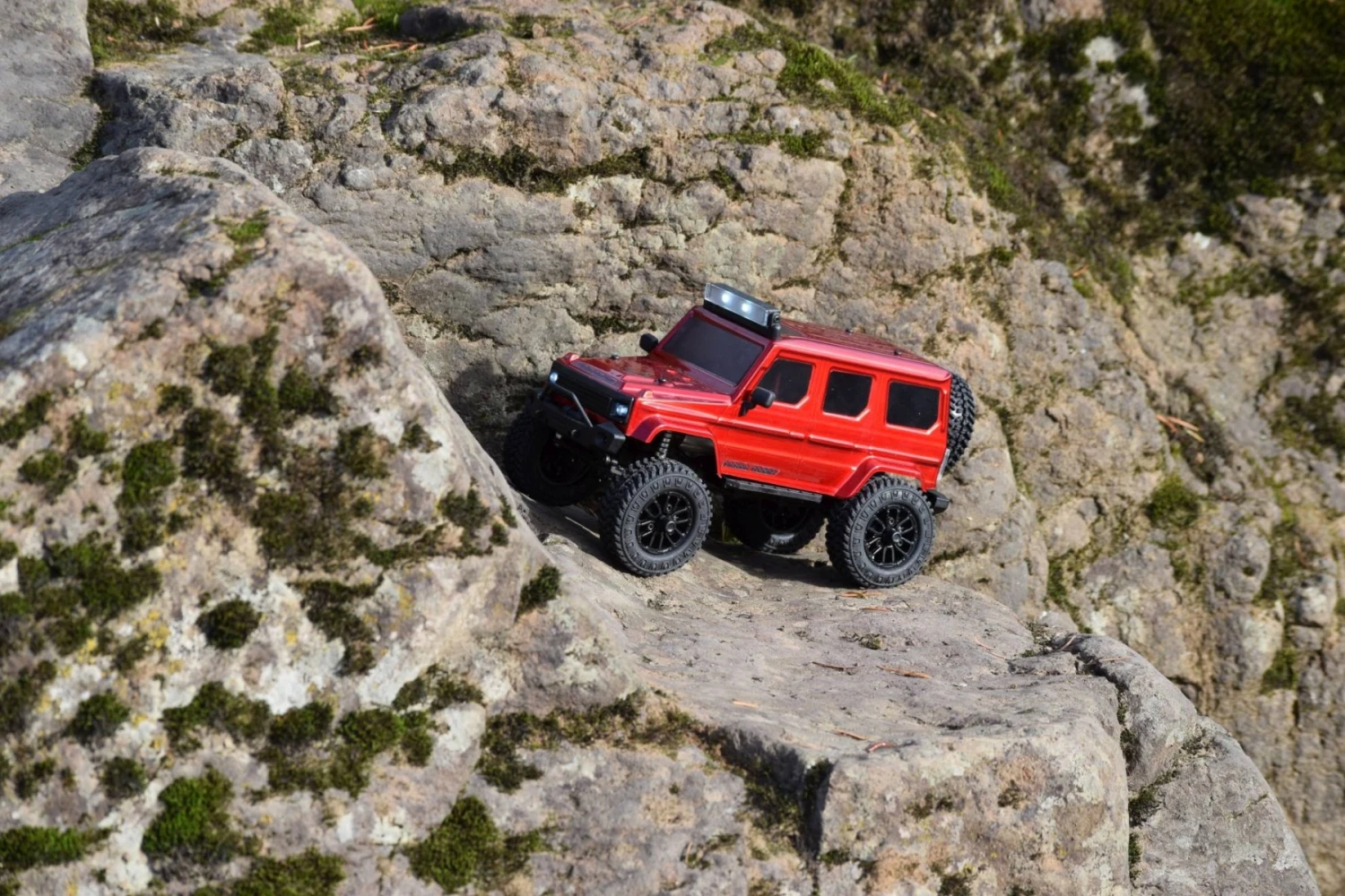 Panda Hobby 1/24 Tetra24 X3 Portal Edition, RTR 4WD Mini Crawler, Red 9 Panda Hobby 1/24 Tetra24 X3 Portal Edition, RTR 4WD Mini Crawler, Red - Image 9