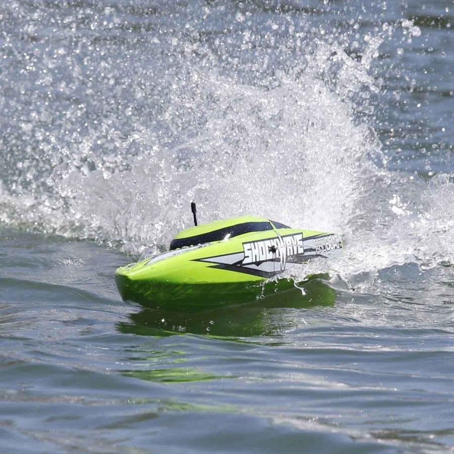 Shockwave 26-inch RTR Brushless Deep-V Boat 3 Shockwave 26-inch RTR Brushless Deep-V Boat - Image 3